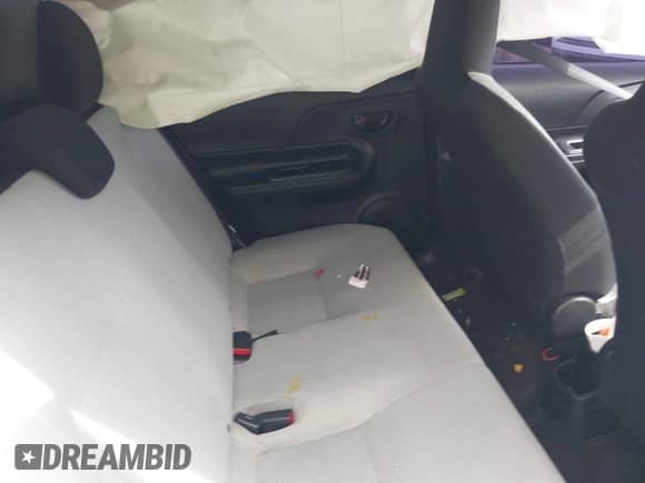 2016 Toyota Prius One z VIN JTDKDTB36G1120301, wystawiony jako IAAI lot #41578429 z przebiegiem 186 479 mil mil oraz . Historia ofert i sprzedaży dostępna na DreamBid. Obrazek 8.