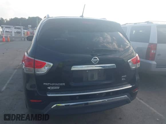 2014 Nissan Pathfinder Platinum z VIN 5N1AR2MM8EC651008, wystawiony jako IAAI lot #42560684 z przebiegiem 194 015 mil mil oraz . Historia ofert i sprzedaży dostępna na DreamBid. Obrazek 16.