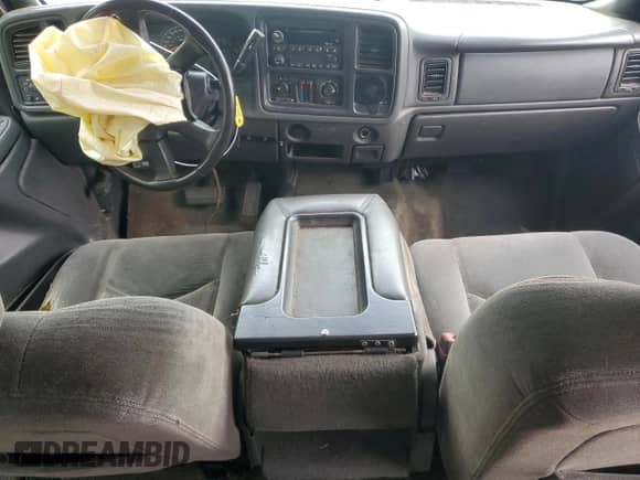 2003 Chevrolet Silverado 1500 LS с VIN 2GCEK19V631258780, выставлен на аукционе Copart как лот 86473085 с пробегом 164 839 миль миль и Списание • Salvage title. История ставок и продаж доступна на DreamBid. Изображение 8.