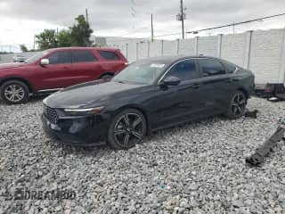 2024 Honda Accord Sport z VIN 1HGCY2F58RA000521, wystawiony jako Copart lot #87056025 z przebiegiem 34 240 mil mil oraz Szkoda całkowita • Salvage title. Historia ofert i sprzedaży dostępna na DreamBid. Obrazek 1.