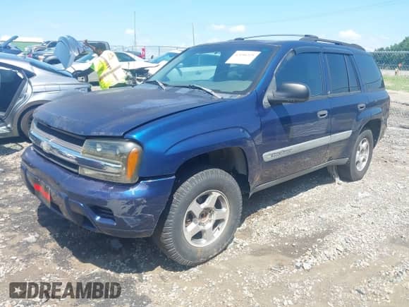 2004 Chevrolet TrailBlazer LT with VIN 1GNDS13S642115766, listed as a IAAI auction lot 42696325 with 280,733 mi miles and . Bid and sale history available at DreamBid. Image 2.