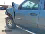 2008 GMC Sierra 1500 SLE1 z VIN 3GTEC13J18G119383, wystawiony jako IAAI lot #40235736 z przebiegiem Nie podano mil oraz . Historia ofert i sprzedaży dostępna na DreamBid. Obrazek 16.