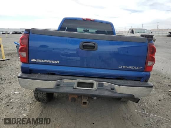 2003 Chevrolet Silverado 2500HD LT z VIN 1GCHK29183E344834, wystawiony jako Copart lot #67523835 z przebiegiem 187 456 mil mil oraz Szkoda całkowita • Salvage title. Historia ofert i sprzedaży dostępna na DreamBid. Obrazek 6.