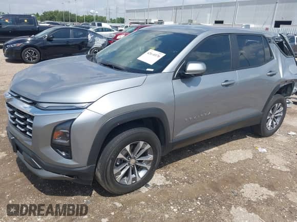 2025 Chevrolet Equinox FWD LT z VIN 3GNAXHEG4SL106582, wystawiony jako IAAI lot #42690370 z przebiegiem 60 884 mil mil oraz . Historia ofert i sprzedaży dostępna na DreamBid. Obrazek 2.