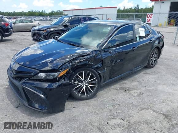 2023 Toyota Camry SE с VIN 4T1G11AK3PU094102, выставлен на аукционе IAAI как лот 42960564 с пробегом 47 413 миль миль и . История ставок и продаж доступна на DreamBid. Изображение 2.