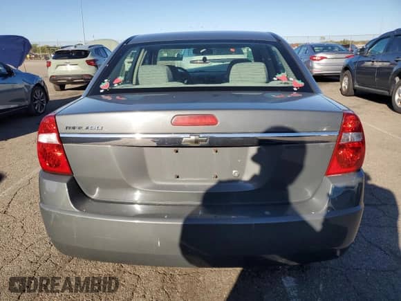 2008 Chevrolet Malibu Classic LS 1FL z VIN 1G1ZS58F78F106292, wystawiony jako Copart lot #86827835 z przebiegiem 130 046 mil mil oraz Szkoda całkowita • Salvage title. Historia ofert i sprzedaży dostępna na DreamBid. Obrazek 6.