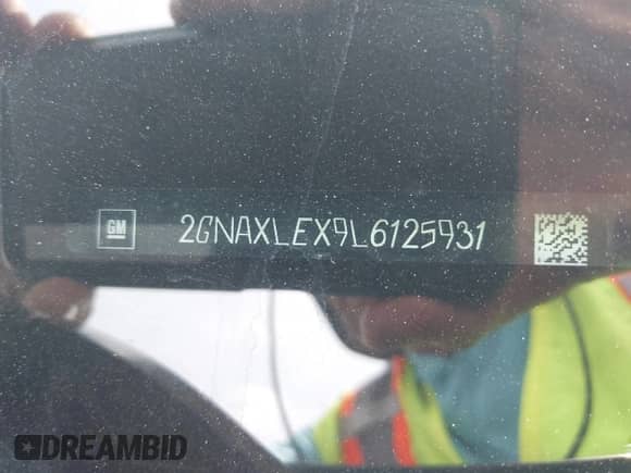 2020 Chevrolet Equinox LT z VIN 2GNAXLEX9L6125931, wystawiony jako IAAI lot #42747803 z przebiegiem 59 100 mil mil oraz . Historia ofert i sprzedaży dostępna na DreamBid. Obrazek 9.