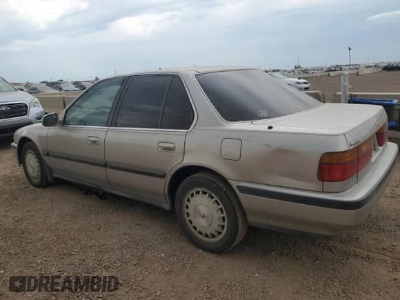 1991 Honda Accord with VIN JHMCB7663MC069442, listed as a Copart auction lot 67135745 with 204,827 mi miles and Clean title. Bid and sale history available at DreamBid. Image 2.