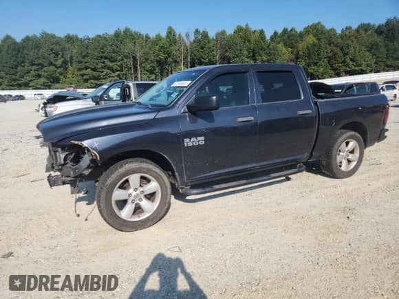 2014 Ram 1500 Tradesman z VIN 1C6RR6KG7ES454095, wystawiony jako Copart lot #81049445 z przebiegiem 206 174 mil mil oraz Szkoda całkowita • Salvage title. Historia ofert i sprzedaży dostępna na DreamBid. Obrazek 1.
