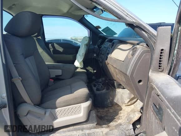 2010 Ford F-150 XL с VIN 1FTMF1EW6AKB71117, выставлен на аукционе IAAI как лот 43291511 с пробегом 102 611 миль миль и . История ставок и продаж доступна на DreamBid. Изображение 5.