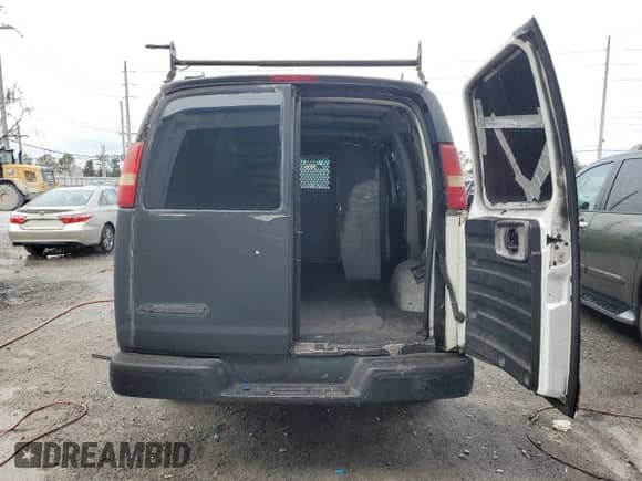 2003 Chevrolet Express Cargo с VIN 1GCEG15X631196098, выставлен на аукционе Copart как лот 85894244 с пробегом Не указан миль и Списание • Salvage title. История ставок и продаж доступна на DreamBid. Изображение 6.