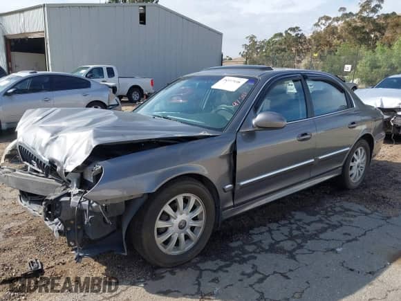 2004 Hyundai Sonata GLS z VIN KMHWF35H24A987138, wystawiony jako IAAI lot #38337938 z przebiegiem 97 547 mil mil oraz . Historia ofert i sprzedaży dostępna na DreamBid. Obrazek 2.