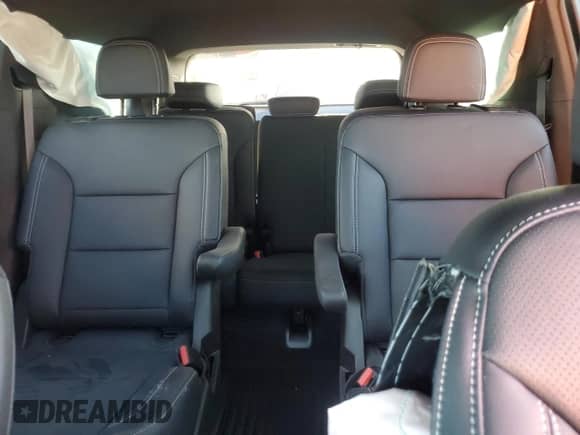 2025 Chevrolet Traverse FWD LT z VIN 1GNERGRSXSJ117887, wystawiony jako Copart lot #85904005 z przebiegiem 4 184 mil mil oraz Szkoda całkowita • Salvage title. Historia ofert i sprzedaży dostępna na DreamBid. Obrazek 10.