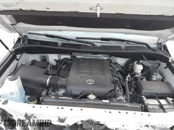 2019 Toyota Tundra SR z VIN 5TFRY5F19KX245581, wystawiony jako IAAI lot #41204371 z przebiegiem 82 784 mil mil oraz . Historia ofert i sprzedaży dostępna na DreamBid. Obrazek 10.