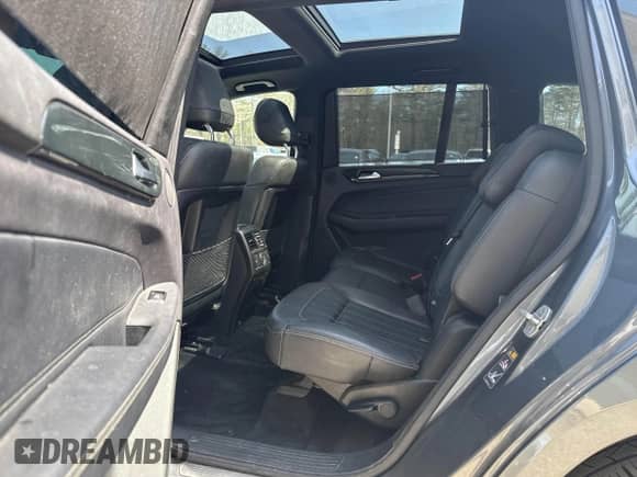 2017 Mercedes-Benz GLS 450 с VIN 4JGDF6EE2HA841889, выставлен на аукционе IAAI как лот 42018420 с пробегом 168 629 миль миль и . История ставок и продаж доступна на DreamBid. Изображение 8.