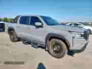 2022 Nissan Frontier SV z VIN 1N6ED1EJ0NN611851, wystawiony jako Copart lot #85877335 z przebiegiem 34 280 mil mil oraz Szkoda całkowita • Salvage title. Historia ofert i sprzedaży dostępna na DreamBid. Obrazek 4.