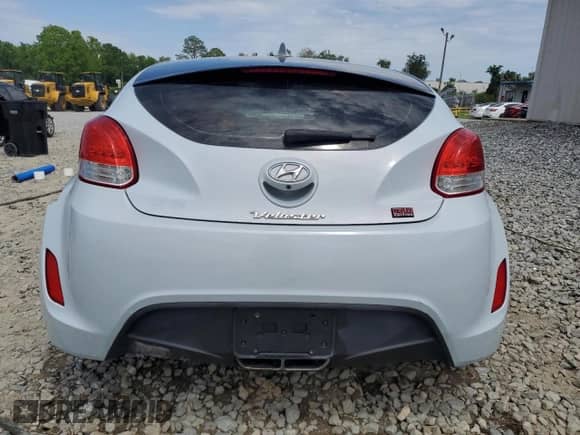2015 Hyundai Veloster RE:FLEX with VIN KMHTC6AD2FU221167, listed as a Copart auction lot 55792935 with 93,541 mi miles and Salvage title. Bid and sale history available at DreamBid. Image 6.