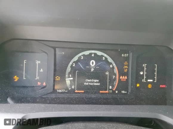 2024 Toyota Tacoma SR5 with VIN 3TMKB5FN9RM012984, listed as a Copart auction lot 81443195 with 16,677 mi miles and Clean title. Bid and sale history available at DreamBid. Image 9.