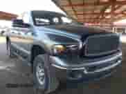 2005 Dodge 2500 SLT z VIN 1D7KS28D65J635057, wystawiony jako IAAI lot #42875824 z przebiegiem 239 295 mil mil oraz . Historia ofert i sprzedaży dostępna na DreamBid. Obrazek 6.