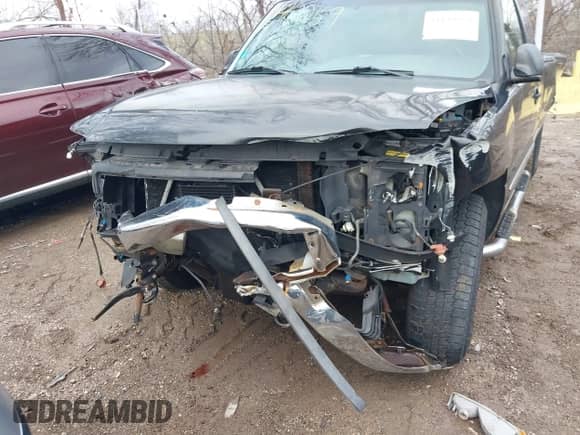 2003 GMC Sierra 1500 SLE с VIN 1GTEK19T53E241692, выставлен на аукционе IAAI как лот 41140059 с пробегом 106 472 миль миль и . История ставок и продаж доступна на DreamBid. Изображение 6.