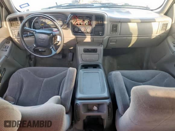2000 GMC Sierra 1500 SLE with VIN 2GTEC19T6Y1252156, listed as a Copart auction lot 61931825 with 186,813 mi miles and Salvage title. Bid and sale history available at DreamBid. Image 8.