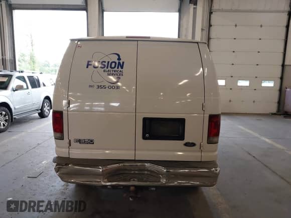 2004 Ford Econoline Cargo z VIN 1FTSE34L44HA97405, wystawiony jako IAAI lot #43077329 z przebiegiem 250 696 mil mil oraz . Historia ofert i sprzedaży dostępna na DreamBid. Obrazek 16.