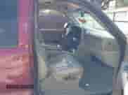 2004 Chevrolet Suburban LT с VIN 3GNEC16Z44G158763, выставлен на аукционе IAAI как лот 43114899 с пробегом 280 975 миль миль и . История ставок и продаж доступна на DreamBid. Изображение 5.