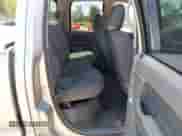 2006 Dodge 1500 SLT z VIN 1D7HA182X6J132915, wystawiony jako IAAI lot #42636027 z przebiegiem 291 834 mil mil oraz . Historia ofert i sprzedaży dostępna na DreamBid. Obrazek 8.