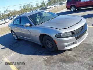 2015 Dodge Charger RT с VIN 2C3CDXCT8FH729372, выставлен на аукционе IAAI как лот 43581077 с пробегом 245 098 миль миль и . История ставок и продаж доступна на DreamBid. Изображение 1.