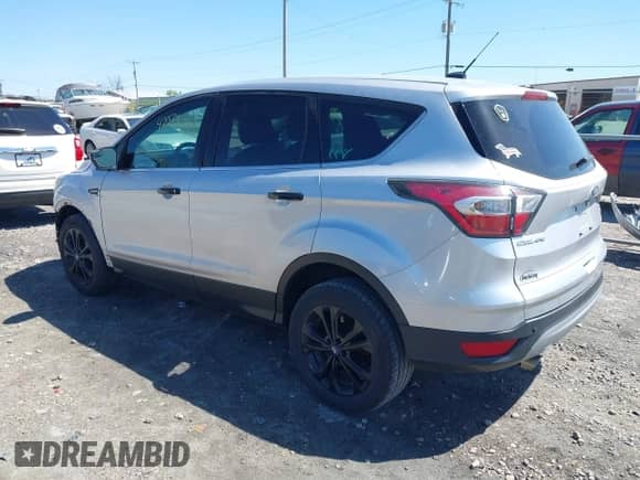 2017 Ford Escape SE с VIN 1FMCU9G93HUB34575, выставлен на аукционе IAAI как лот 42279592 с пробегом 71 904 миль миль и . История ставок и продаж доступна на DreamBid. Изображение 3.