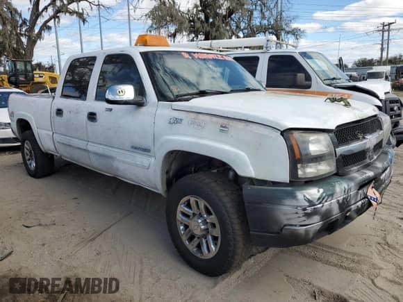 2005 Chevrolet Silverado 1500HD LS с VIN 1GCGK13U15F837731, выставлен на аукционе Copart как лот 81183584 с пробегом Не указан миль и Списание • Salvage title. История ставок и продаж доступна на DreamBid. Изображение 4.