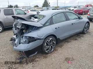 2024 Hyundai Ioniq 6 SEL z VIN KMHM34AC1RA080145, wystawiony jako IAAI lot #42928948 z przebiegiem 6 278 mil mil oraz . Historia ofert i sprzedaży dostępna na DreamBid. Obrazek 4.