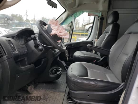 2020 Ram ProMaster Cargo z VIN 3C6TRVBG8LE138365, wystawiony jako Copart lot #47585425 z przebiegiem 96 514 mil mil oraz Szkoda całkowita • Salvage title. Historia ofert i sprzedaży dostępna na DreamBid. Obrazek 7.