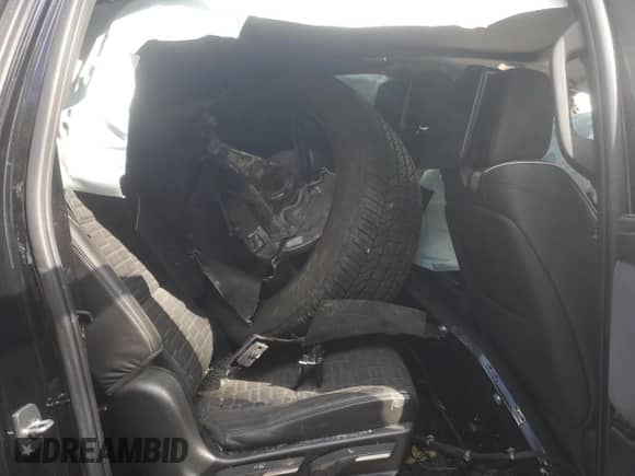 2023 Cadillac Escalade ESV 4WD Sport Platinum с VIN 1GYS4RKLXPR185344, выставлен на аукционе Copart как лот 74298694 с пробегом Не указан миль и Списание • Salvage title. История ставок и продаж доступна на DreamBid. Изображение 11.