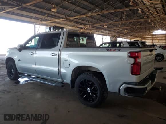 2020 Chevrolet Silverado 1500 RST with VIN 1GCUYEEL6LZ257965, listed as a Copart auction lot 84421115 with 58,915 mi miles and Clean title. Bid and sale history available at DreamBid. Image 2.