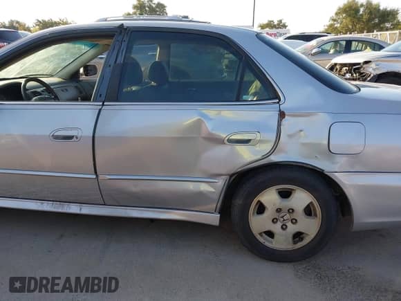 2002 Honda Accord EX with VIN 1HGCG16532A001692, listed as a IAAI auction lot 43408519 with 313,872 mi miles and . Bid and sale history available at DreamBid. Image 6.