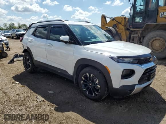 2022 Chevrolet TrailBlazer LT with VIN KL79MPSL7NB118244, listed as a Copart auction lot 70562705 with 54,758 mi miles and Salvage title. Bid and sale history available at DreamBid. Image 4.