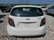 2016 Chevrolet Sonic LS с VIN 1G1JA6SG6G4171474, выставлен на аукционе Copart как лот 63087675 с пробегом 115 823 миль миль и Списание • Salvage title. История ставок и продаж доступна на DreamBid. Изображение 6.