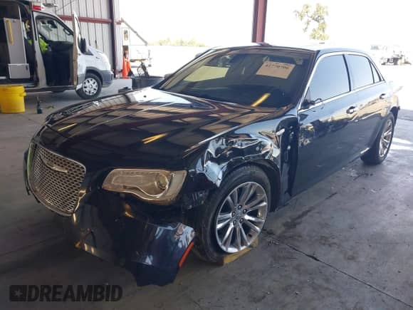 2016 Chrysler 300 C с VIN 2C3CCAEG2GH268865, выставлен на аукционе IAAI как лот 42770706 с пробегом 140 910 миль миль и . История ставок и продаж доступна на DreamBid. Изображение 2.