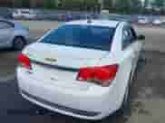 2014 Chevrolet Cruze 1LT z VIN 1G1PC5SB8E7297057, wystawiony jako IAAI lot #43383534 z przebiegiem 196 127 mil mil oraz . Historia ofert i sprzedaży dostępna na DreamBid. Obrazek 4.