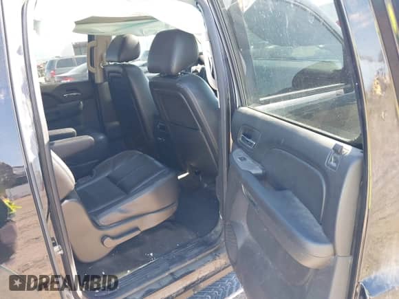 2013 Chevrolet Suburban LT с VIN 1GNSKJE78DR336924, выставлен на аукционе IAAI как лот 42063290 с пробегом 134 266 миль миль и . История ставок и продаж доступна на DreamBid. Изображение 8.