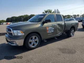2015 Ram 1500 SLT z VIN 1C6RR7GG8FS520895, wystawiony jako Copart lot #69814474 z przebiegiem 170 539 mil mil oraz Szkoda całkowita • Salvage title. Historia ofert i sprzedaży dostępna na DreamBid. Obrazek 1.