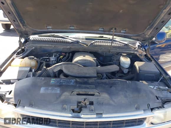 2003 Chevrolet Suburban LS with VIN 1GNEC16T33J199541, listed as a IAAI auction lot 43024767 with 245,672 mi miles and . Bid and sale history available at DreamBid. Image 10.