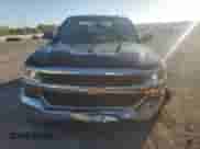 2018 Chevrolet Silverado 1500 LT z VIN 1GCVKREC6JZ239783, wystawiony jako Copart lot #84482565 z przebiegiem 95 213 mil mil oraz Szkoda całkowita • Salvage title. Historia ofert i sprzedaży dostępna na DreamBid. Obrazek 5.