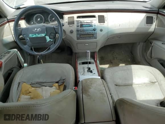 2007 Hyundai Azera SE with VIN KMHFC46F97A218832, listed as a Copart auction lot 66206015 with 201,192 mi miles and Salvage title. Bid and sale history available at DreamBid. Image 8.