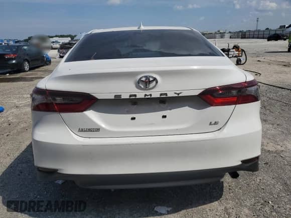 2023 Toyota Camry LE z VIN 4T1C11AK8PU827730, wystawiony jako Copart lot #70106645 z przebiegiem Nie podano mil oraz Czysty tytuł • Clean title. Historia ofert i sprzedaży dostępna na DreamBid. Obrazek 6.