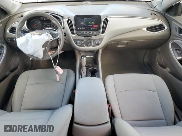 2020 Chevrolet Malibu LS с VIN 1G1ZC5ST6LF104618, выставлен на аукционе Copart как лот 70271845 с пробегом 83 434 миль миль и Списание • Salvage title. История ставок и продаж доступна на DreamBid. Изображение 8.