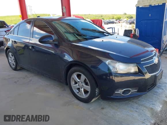 2014 Chevrolet Cruze 1LT с VIN 1G1PC5SB0E7441913, выставлен на аукционе IAAI как лот 43225035 с пробегом 104 362 миль миль и . История ставок и продаж доступна на DreamBid. Изображение 1.