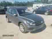 2016 Volkswagen Tiguan S с VIN WVGAV7AX2GW552886, выставлен на аукционе Copart как лот 70595895 с пробегом 74 120 миль миль и Списание • Salvage title. История ставок и продаж доступна на DreamBid. Изображение 14.