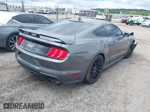 2021 Ford Mustang GT с VIN 1FA6P8CF3M5112777, выставлен на аукционе IAAI как лот 42333982 с пробегом 51 804 миль миль и . История ставок и продаж доступна на DreamBid. Изображение 4.